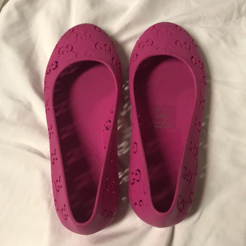 Authentic girls Gucci pink shoes